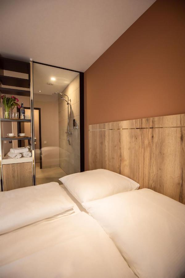 24Seven Hotel Швабах Экстерьер фото