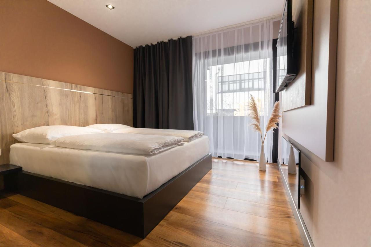 24Seven Hotel Швабах Экстерьер фото