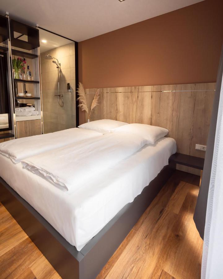 24Seven Hotel Швабах Экстерьер фото